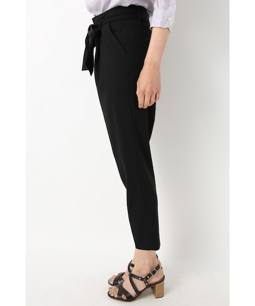 Spick & Span(スピックアンドスパン)の「ウエストリボン タックテーパードパンツ(パンツ・ブラック/キャメル/カーキ・34/36/38/40)」の10枚目の写真