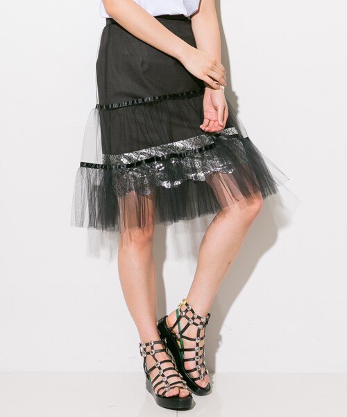 kolor（カラー）の「メタリックレースプリントスカート シルバー  