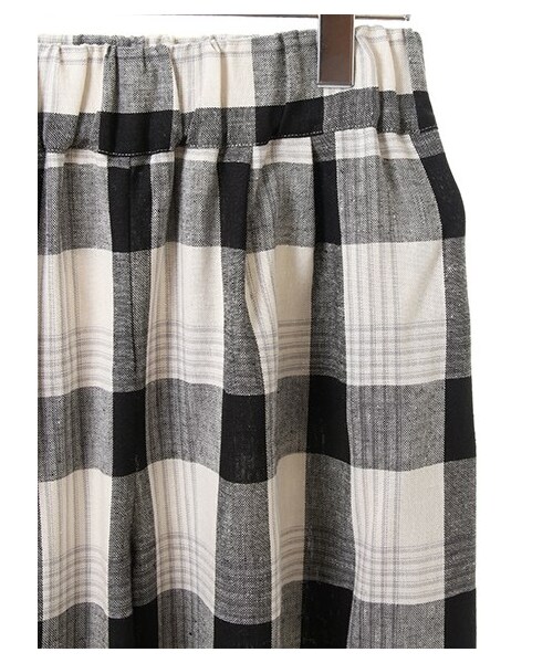 earth music&ecology（アースミュージックアンドエコロジー）の「チェックワイドパンツ（パンツ・ブラック/ブルー・F）」の6枚目の写真