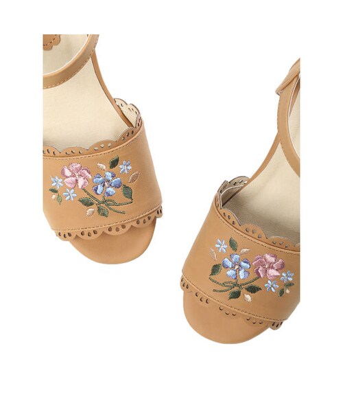 F i.n.t（フィント）の「フラワー刺繍サンダル/F i.n.t（サンダル・レディース・その他）」の4枚目の写真