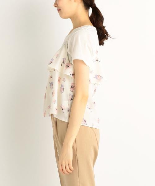 RAY CASSIN（レイカズン）の「花柄フリルオーバーキャミソール（トップス・レディース・ネイビー/ピンク/オフシロ・FREE）」の4枚目の写真