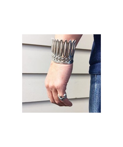 CODY SANDERSON（コディサンダーソン）の「Cody Sanderson コディーサンダーソン W L Arrow Star 新品未使用 正規品 [USから速達配送料金込]（リング・メンズ・その他）」の2枚目の写真