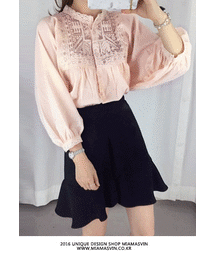 Miamasvin | 見返しレースデザインフェミニンブラウス(その他)
