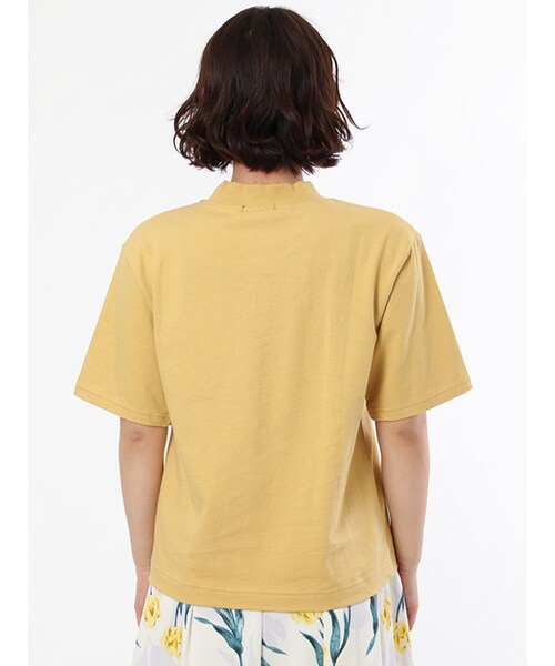 w closet（ダブルクローゼット）の「ハイネックポケ付きTシャツ（トップス・レディース・オフホワイト/Sイエロー/カーキ/ブラック・FREE）」の7枚目の写真