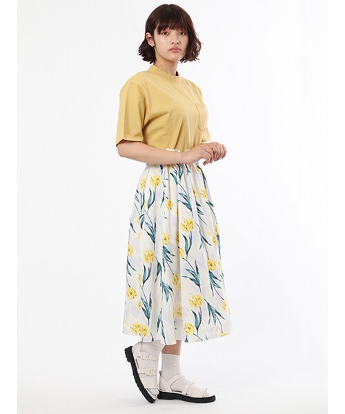 w closet（ダブルクローゼット）の「ハイネックポケ付きTシャツ（トップス・レディース・オフホワイト/Sイエロー/カーキ/ブラック・FREE）」の11枚目の写真