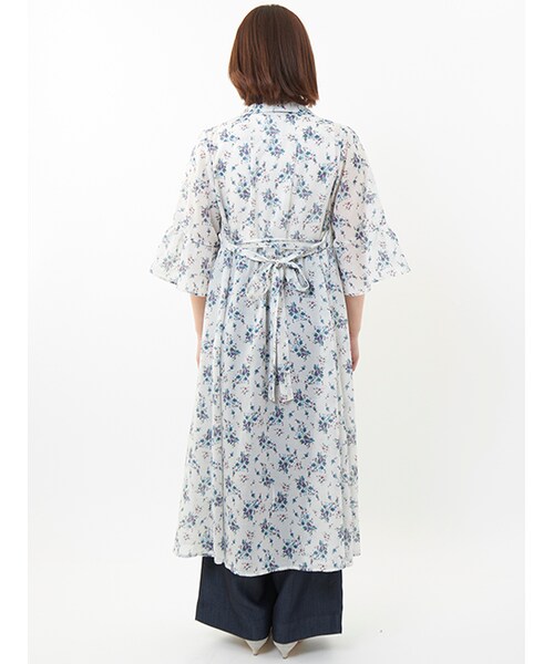 w closet（ダブルクローゼット）の「小花柄ワンピース（その他・レディース・オフホワイト/イエロー・FREE）」の5枚目の写真