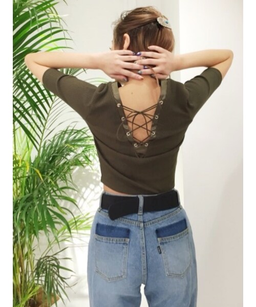 EVRIS（エヴリス）の「バックレースアップリブTOPS（トップス・レディース・ホワイト/ブラック/ピンク/マスタード/カーキ）」の3枚目の写真