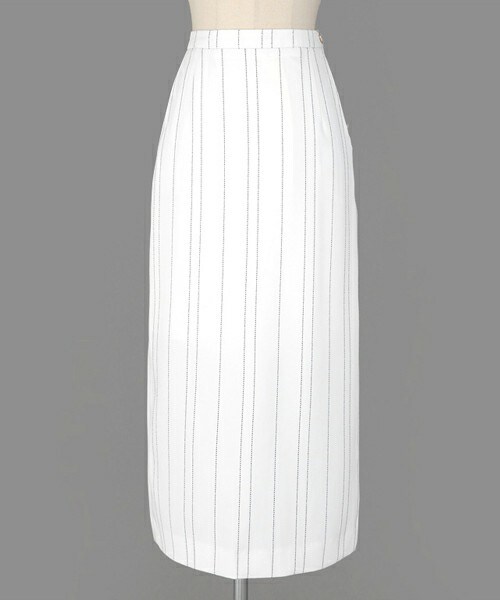 DHOLIC（ディーホリック）の「ボタンディテールチョークストライプペンシルスカート（スカート・レディース・ブラック/アイボリー・S/M）」の2枚目の写真