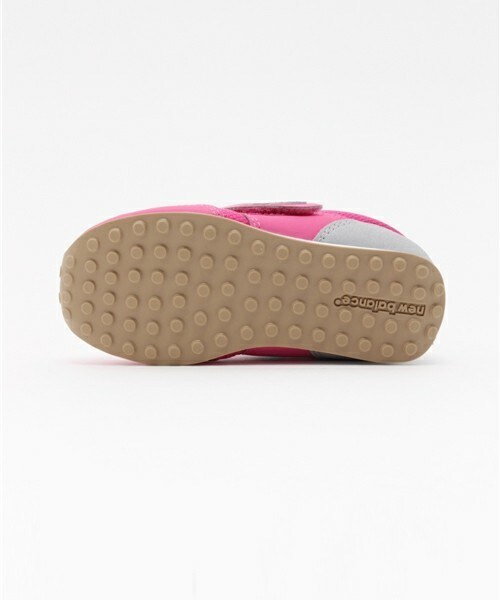 NEW BALANCE（ニューバランス）の「ベビー キッズ ニューバランス ベルクロ new balance K620 PYI/REI（スニーカー・キッズ・ピンク/レッド・14cm/15cm/16cm）」の4枚目の写真