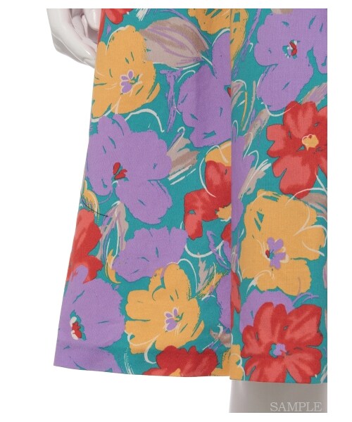 LILY BROWN（リリーブラウン）の「大花ラップ風キャミワンピース（キャミワンピース・レディース・OWHT/GRN/BLK・F）」の13枚目の写真