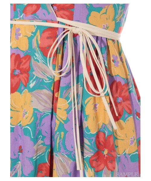 LILY BROWN（リリーブラウン）の「大花ラップ風キャミワンピース（キャミワンピース・レディース・OWHT/GRN/BLK・F）」の10枚目の写真