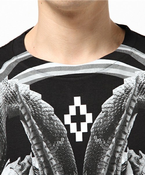 MARCELO BURLON（マルセロ・バーロン）の「MARCELO BURLON 『AURORA』Tシャツ（Tシャツ/カットソー・メンズ・ブラック・MEDIUM）」の4枚目の写真