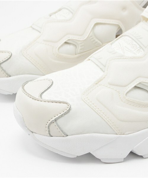 Reebok（リーボック）の「レディース リーボック インスタ ポンプフューリー ギャラリー Reebok INSTAPUMP FURY GALLERY AQ9360（スニーカー・レディース・ホワイト・23.5cm/25cm/24cm）」の5枚目の写真