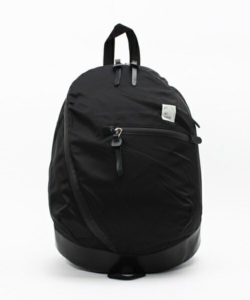 kiruna（キルナ）の「Kiruna×FG 別注P-BAGⅢ （バックパック/リュック・メンズ・ブラック/ベージュ/ネイビー・FREE）」の2枚目の写真