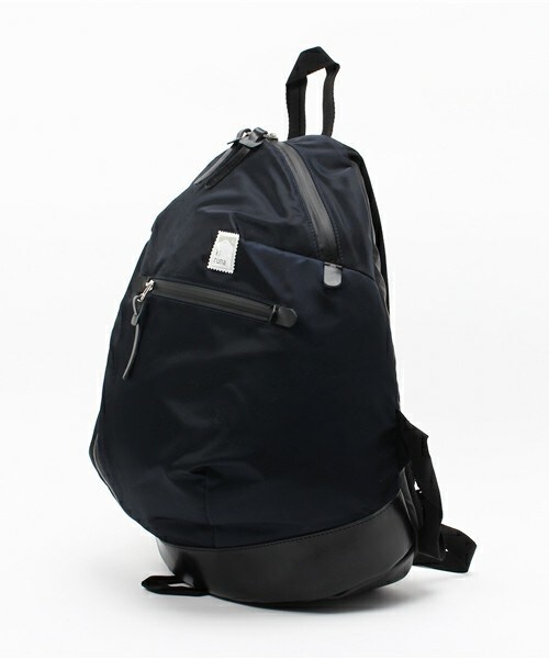 kiruna（キルナ）の「Kiruna×FG 別注P-BAGⅢ （バックパック/リュック・メンズ・ブラック/ベージュ/ネイビー・FREE）」の4枚目の写真