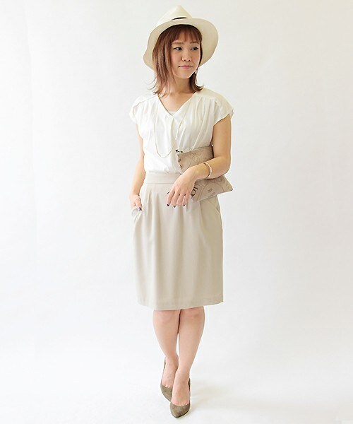 fredy emue（フレディエミュ）の「クレールサテンフリルショートスリーブブラウス（シャツ/ブラウス・レディース・アイボリー/キャメル/ラベンダー・36/38）」の13枚目の写真