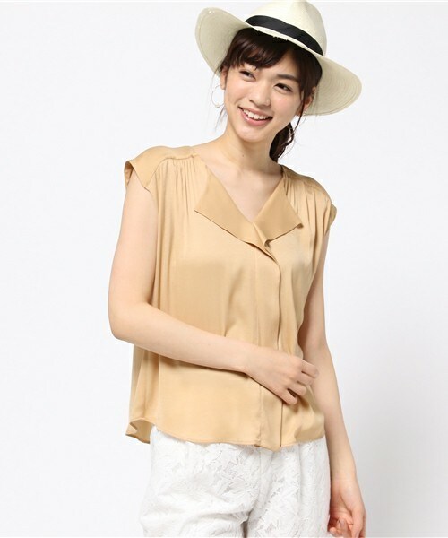 fredy emue（フレディエミュ）の「クレールサテンフリルショートスリーブブラウス（シャツ/ブラウス・レディース・アイボリー/キャメル/ラベンダー・36/38）」の12枚目の写真