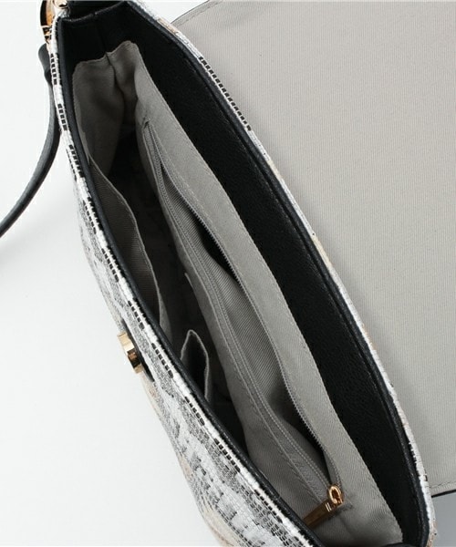 fredy emue（フレディエミュ）の「フォークロア柄タッセル付きポシェット（ショルダーバッグ・レディース・ブラック系その他/ベージュ系その他/ブルー系その他・FREE）」の8枚目の写真