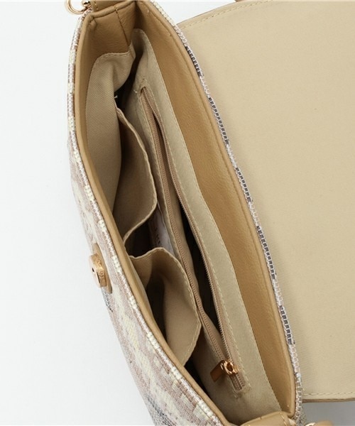 fredy emue（フレディエミュ）の「フォークロア柄タッセル付きポシェット（ショルダーバッグ・レディース・ブラック系その他/ベージュ系その他/ブルー系その他・FREE）」の9枚目の写真