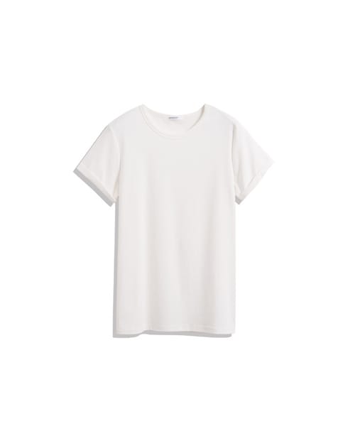 QUEEN SHOP（クイーンショップ）の「極致舒適 觸感柔順棉料以反摺袖為衣著增添設計感素面基本款 多色選擇 多元搭配~與格子襯衫 or 牛仔外套一同穿搭展現清新女孩的無敵魅力吧！（トップス・レディース・黑/灰/白/藍/綠/紫/西瓜紅・F）」の2枚目の写真