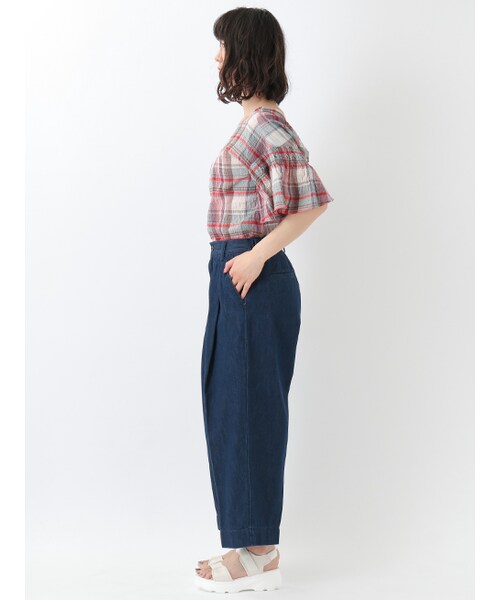 w closet（ダブルクローゼット）の「デニム8分丈ワイドタックパンツ（パンツ・レディース・ブルー/ネイビー/ホワイト・FREE）」の5枚目の写真