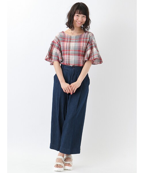 w closet（ダブルクローゼット）の「デニム8分丈ワイドタックパンツ（パンツ・レディース・ブルー/ネイビー/ホワイト・FREE）」の11枚目の写真