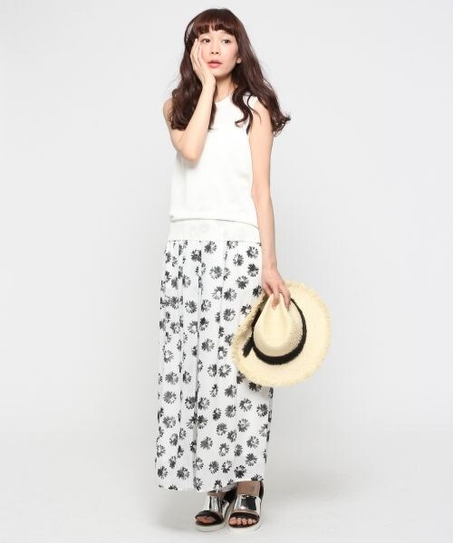 BLISS POINT（ブリスポイント）の「マーガレットシフォンスカーチョ（パンツ・レディース・フラワー・FREE SIZE）」の2枚目の写真