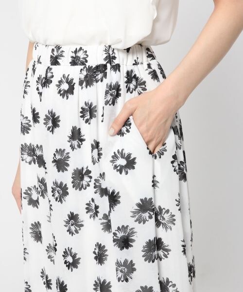 BLISS POINT（ブリスポイント）の「マーガレットシフォンスカーチョ（パンツ・レディース・フラワー・FREE SIZE）」の6枚目の写真