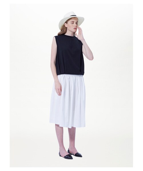 koe（コエ）の「バックショルダータックノースリーブプルオーバー（トップス・ホワイト/ブラック/ネイビー・S/M/L）」の3枚目の写真