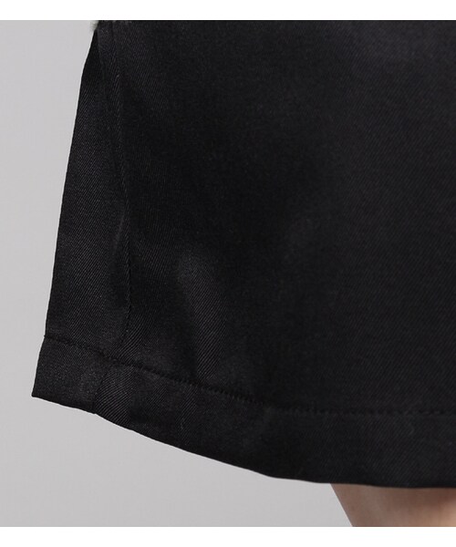 PAGEBOY(ページボーイ)の「オフショルダートップス&ショートパンツセット(オールインワン・サロペット・レディース・オフホワイト/グレー/ピンク/ライトイエロー)」の12枚目の写真