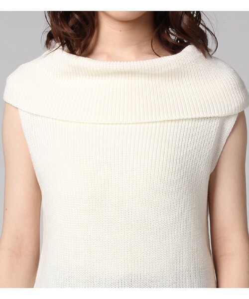 PAGEBOY(ページボーイ)の「オフショルダートップス&ショートパンツセット(オールインワン・サロペット・レディース・オフホワイト/グレー/ピンク/ライトイエロー)」の9枚目の写真