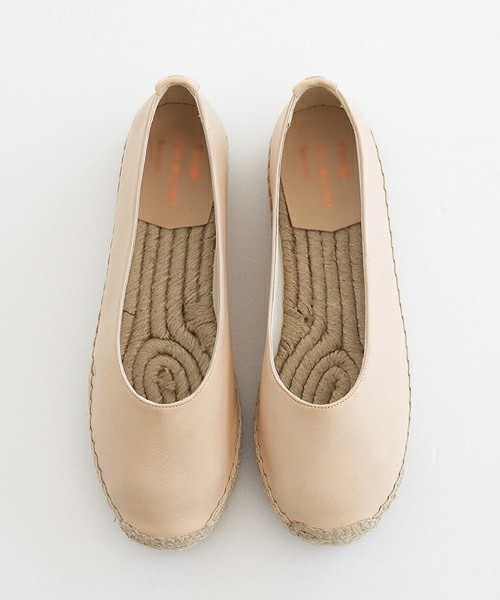 DHOLIC（ディーホリック）の「ラウンドトゥーエスパドリーユフラットシューズ（その他シューズ・レディース・ホワイト/ピンクベージュ/イエロー/ブラック・230/235/240/245/250）」の3枚目の写真