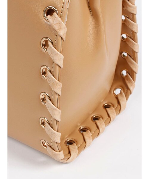 31 Sons de mode（トランテアン　ソン　ドゥ　モード）の「≪夏カタログ掲載ITEM≫サイド編込みボストンバッグ（バッグ・レディース・ブラック/ホワイト/キャメル・フリー）」の9枚目の写真