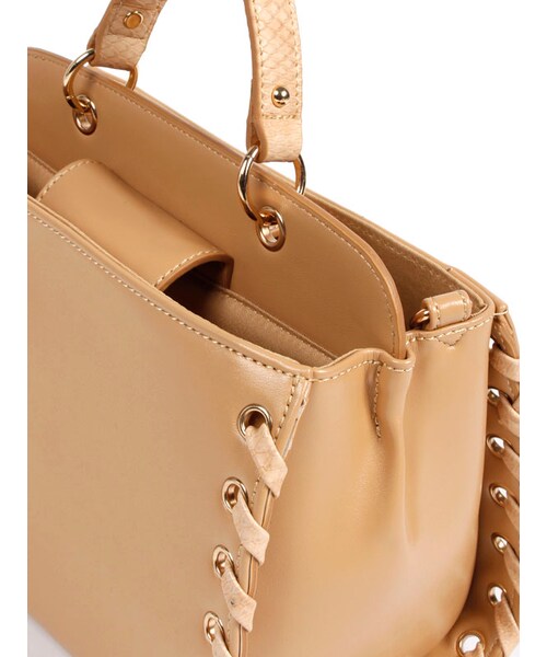 31 Sons de mode（トランテアン　ソン　ドゥ　モード）の「≪夏カタログ掲載ITEM≫サイド編込みボストンバッグ（バッグ・レディース・ブラック/ホワイト/キャメル・フリー）」の7枚目の写真