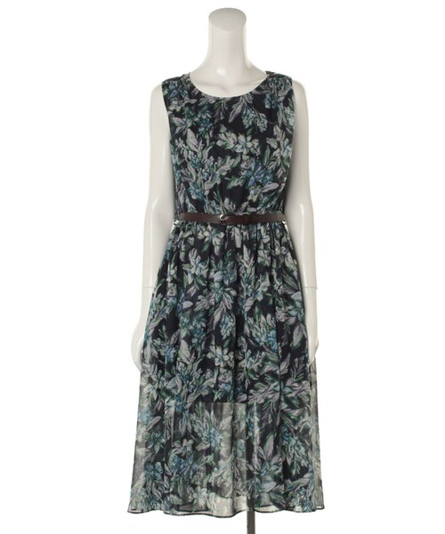 31 Sons de mode（トランテアン　ソン　ドゥ　モード）の「≪夏カタログ掲載ITEM≫ベルト付きノースリーブマキシワンピース（ワンピース/ドレス・レディース・グリーン/シロクロ・36/38）」の5枚目の写真