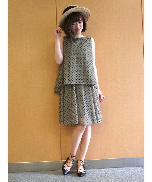 31 Sons de mode（トランテアン　ソン　ドゥ　モード）の「≪夏カタログ掲載ITEM≫サークル刺繍タックスカート（スカート・レディース・ピンク/ブラック/カーキ・36/38）」の3枚目の写真