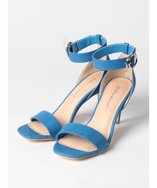 31 Sons de mode（トランテアン　ソン　ドゥ　モード）の「≪夏カタログ掲載ITEM≫型押しストラップサンダル（シューズ・レディース・シルバー/ブルー/キャメル・S/M/L）」の2枚目の写真