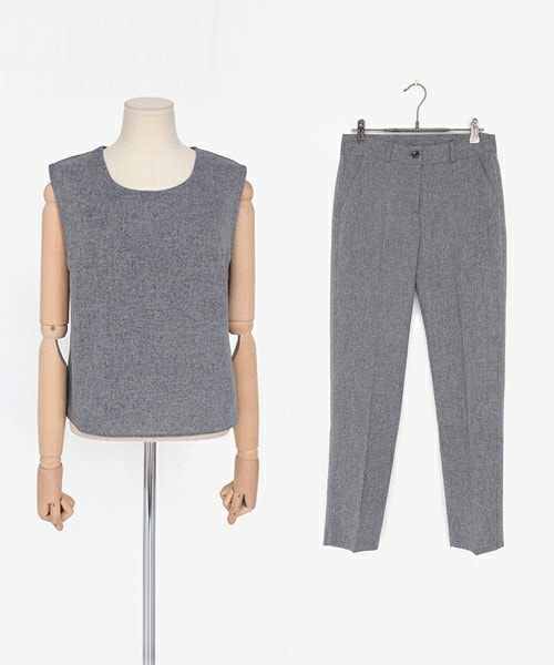 DHOLIC(ディーホリック)の「バックスリットブラウス&パンツセットアップ(タンクトップ・レディース・グレー/ダークネイビー・S/M)」の1枚目の写真