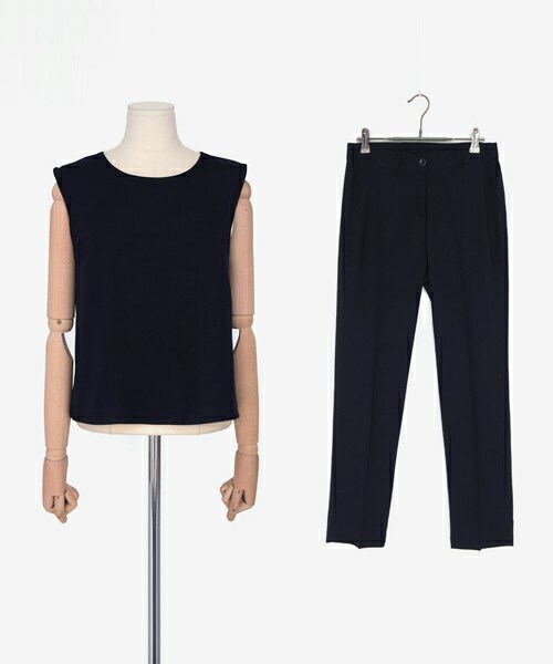 DHOLIC(ディーホリック)の「バックスリットブラウス&パンツセットアップ(タンクトップ・レディース・グレー/ダークネイビー・S/M)」の2枚目の写真