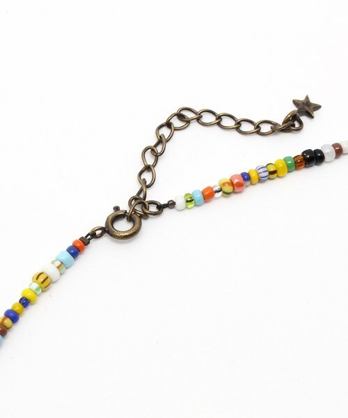 Atease(アティース)の「BOHEMIAN CUT BEADS BRACELET(ブレスレット・メンズ・マルチ・ONE SIZE)」の4枚目の写真