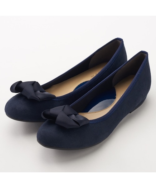 velikoko ラクチンきれいシューズ（ヴェリココ）の「【定番商品】ラクチンきれいパンプス）（1．5cmヒール）（レディースパンプス・レディース・ブラックスムース/ダークベージュ/ネイビー/ブラック/ダークブラウン/ブラックエナメル調/ベージュエナメル調/アイボリーエナメル・22.5/23/20.5/21/25.5/21.5/23.5/25/22/24/24.5/26cm）」の8枚目の写真