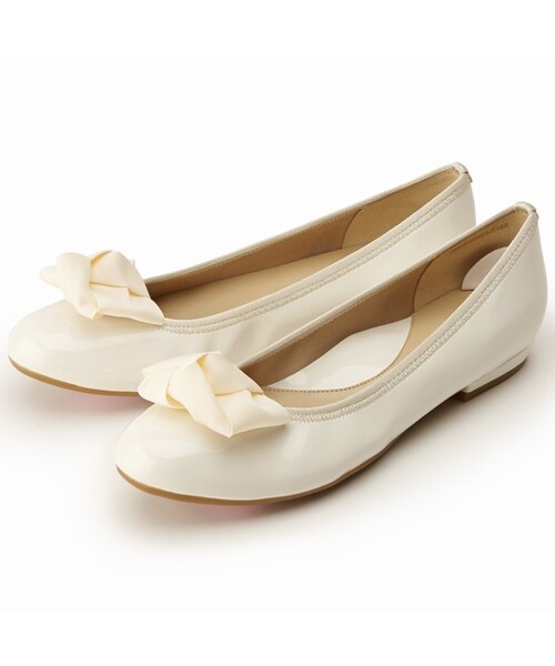 velikoko ラクチンきれいシューズ（ヴェリココ）の「【定番商品】ラクチンきれいパンプス）（1．5cmヒール）（レディースパンプス・レディース・ブラックスムース/ダークベージュ/ネイビー/ブラック/ダークブラウン/ブラックエナメル調/ベージュエナメル調/アイボリーエナメル・22.5/23/20.5/21/25.5/21.5/23.5/25/22/24/24.5/26cm）」の2枚目の写真