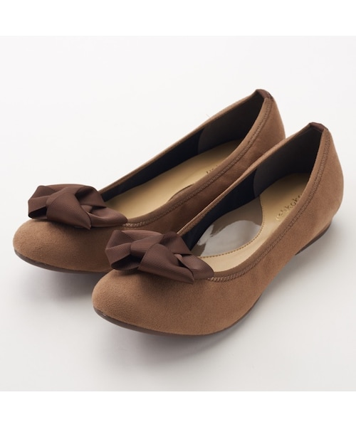 velikoko ラクチンきれいシューズ（ヴェリココ）の「【定番商品】ラクチンきれいパンプス）（1．5cmヒール）（レディースパンプス・レディース・ブラックスムース/ダークベージュ/ネイビー/ブラック/ダークブラウン/ブラックエナメル調/ベージュエナメル調/アイボリーエナメル・22.5/23/20.5/21/25.5/21.5/23.5/25/22/24/24.5/26cm）」の6枚目の写真