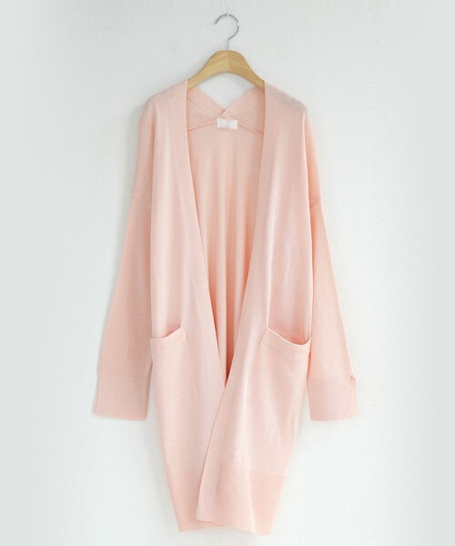 DHOLIC（ディーホリック）の「スリーブスリットハイゲージニットカーディガン（カーディガン/ボレロ・レディース・ネイビー/スカイブルー/サーモンピンク/ホワイト・FREE）」の4枚目の写真