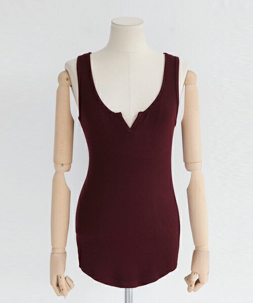 DHOLIC（ディーホリック）の「ネックスリットリブスリーブレス（タンクトップ・レディース・ホワイト/ワイン/グレー/ブラック・FREE）」の4枚目の写真