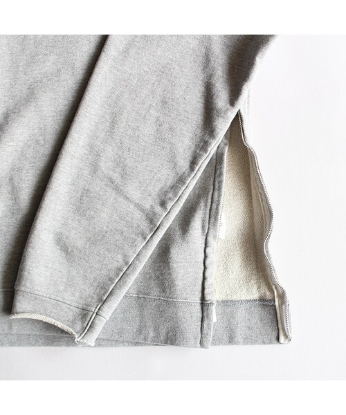 WhoWhat(フーワット)の「Fuggy Open Pullover(トップス・Heather Grey・S/M)」の5枚目の写真