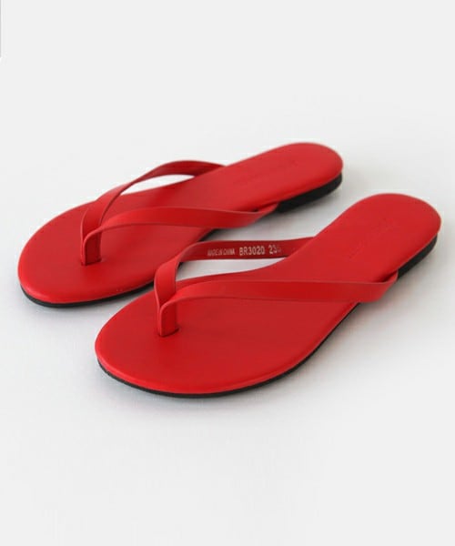 DHOLIC（ディーホリック）の「9COLORSフェイクレザービーチサンダル（ビーチサンダル・レディース・ホワイト/レッド/ゴールド/ミント/ピンク/スカイブルー/ベージュ/ブラック/イエロー・225/230/235/240/245/250）」の8枚目の写真