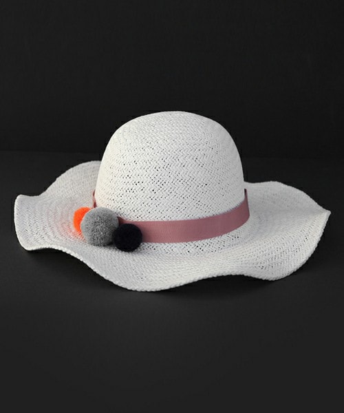 DHOLIC（ディーホリック）の「カラフルポンポンストローハット（ハット・レディース・ベージュ/ブラウン/ホワイト・FREE）」の2枚目の写真