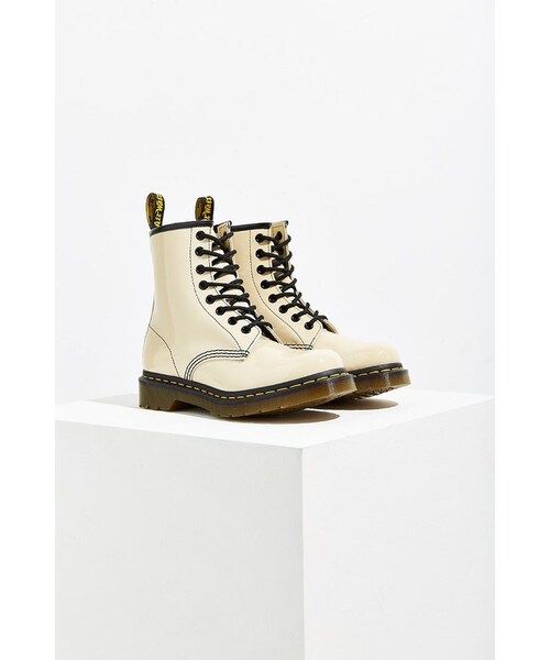 Dr. Martens（ドクターマーチン）の「Dr. Martens 1460W Patent Leather Boot（ブーツ・レディース・White・6/7/8/9/10）」の3枚目の写真