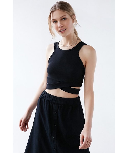 CHEAP MONDAY(チープマンデイ)の「Cheap Monday Material Cross-Front Tank Top(タンクトップ・レディース・Black・XS/S/M/L)」の1枚目の写真